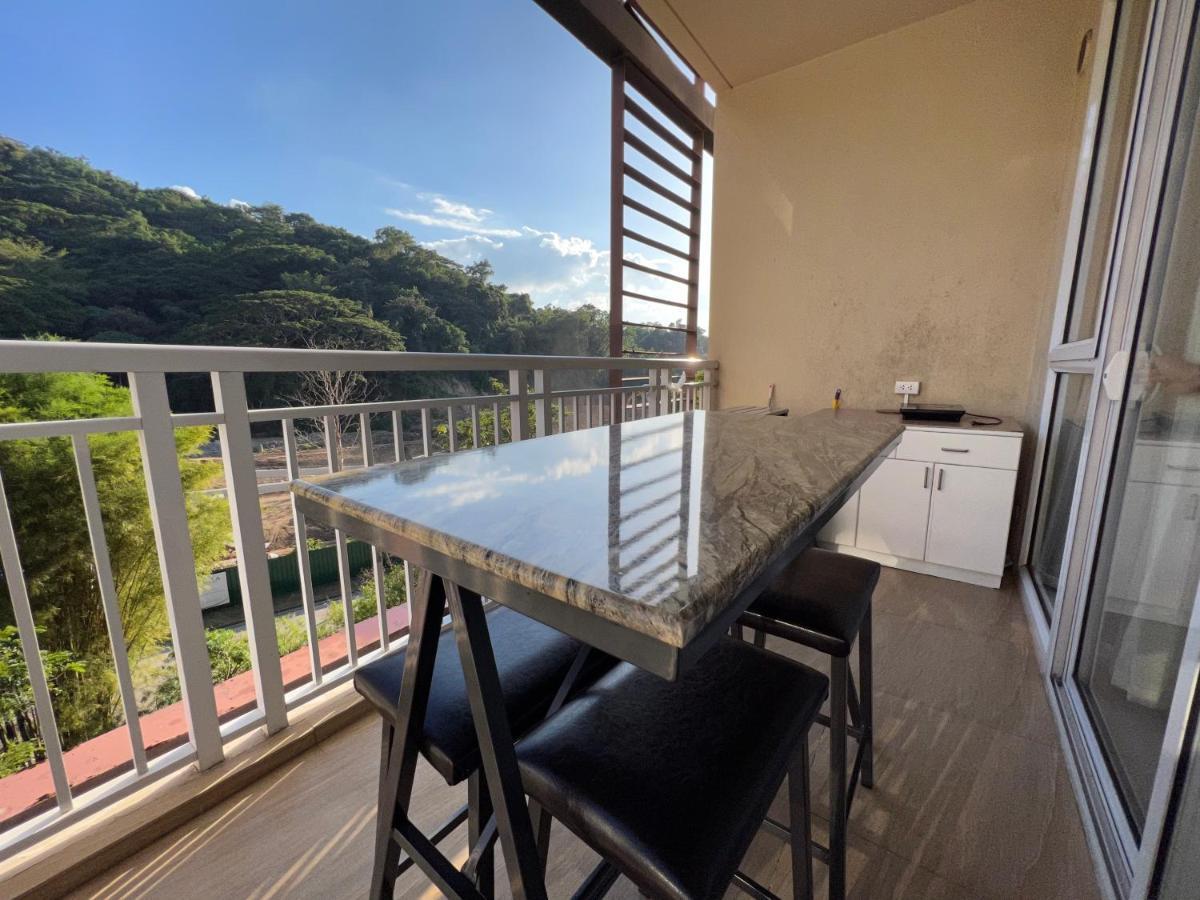 Bonel Condo At Pico De Loro Cutad Exterior photo