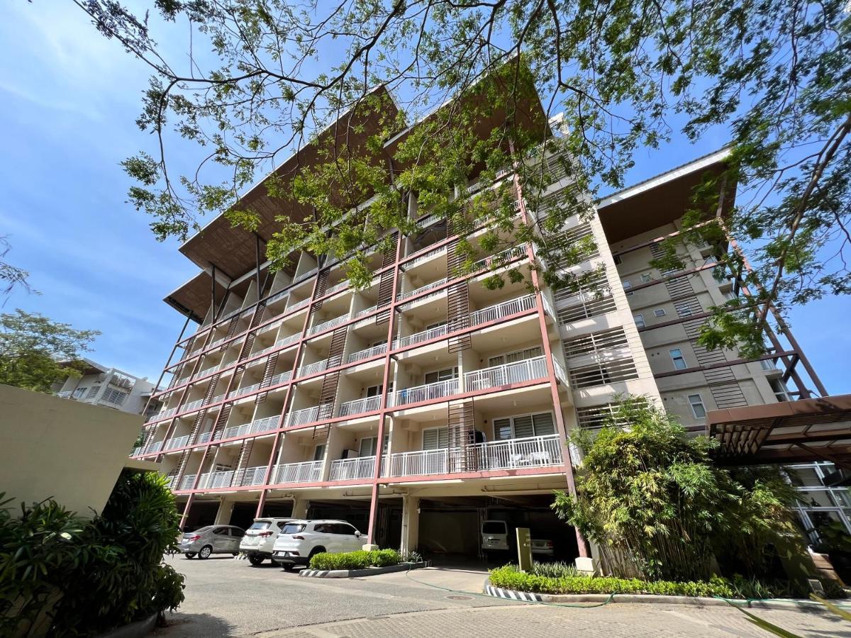 Bonel Condo At Pico De Loro Cutad Exterior photo